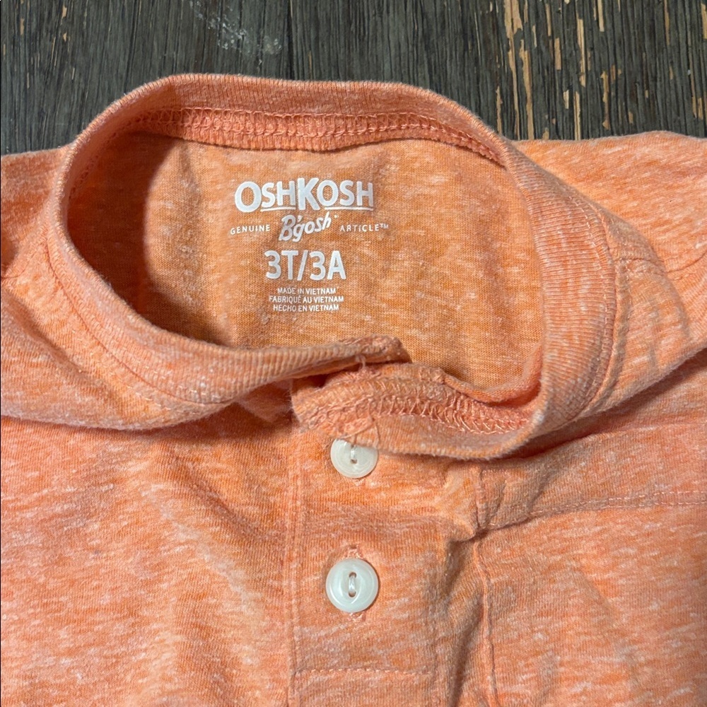 OshKosh B'gosh 3T Orange Crush Henley Shirt and Gravel Grey Pocketed Shorts, EUC - Picture 3 of 7